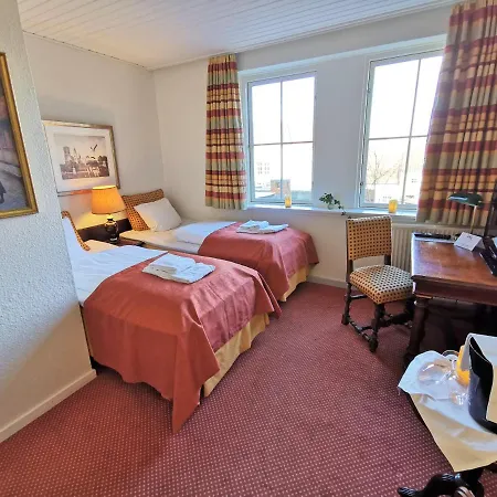 Dagmar Hotel 3*