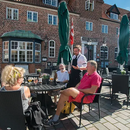 Dagmar Hotel 3*