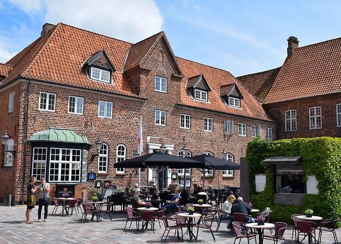 Dagmar Hotel 3*